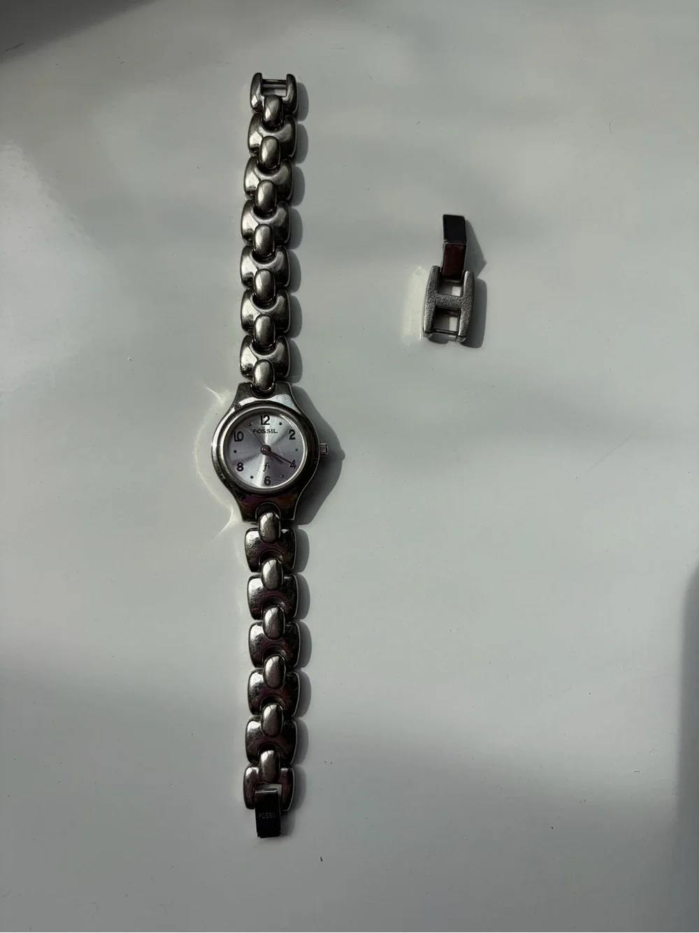 Y2K Women’s Silver Tone Fossil Watch/ New Battery/ Working